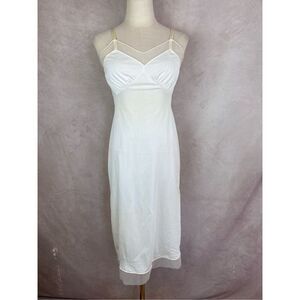 Vintage Vanity Fair 1950s White Slip - READ